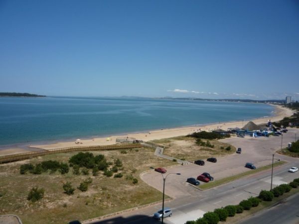 Espectacular departamento vista a la Playa Mansa y toda la Bahía de Punta del Este